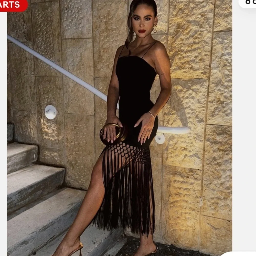 Spring /summer🌺 NWT ZARA FRINGED DRESS SIZE M
🚨 My prices are firm, no discount - Picture 8 of 13